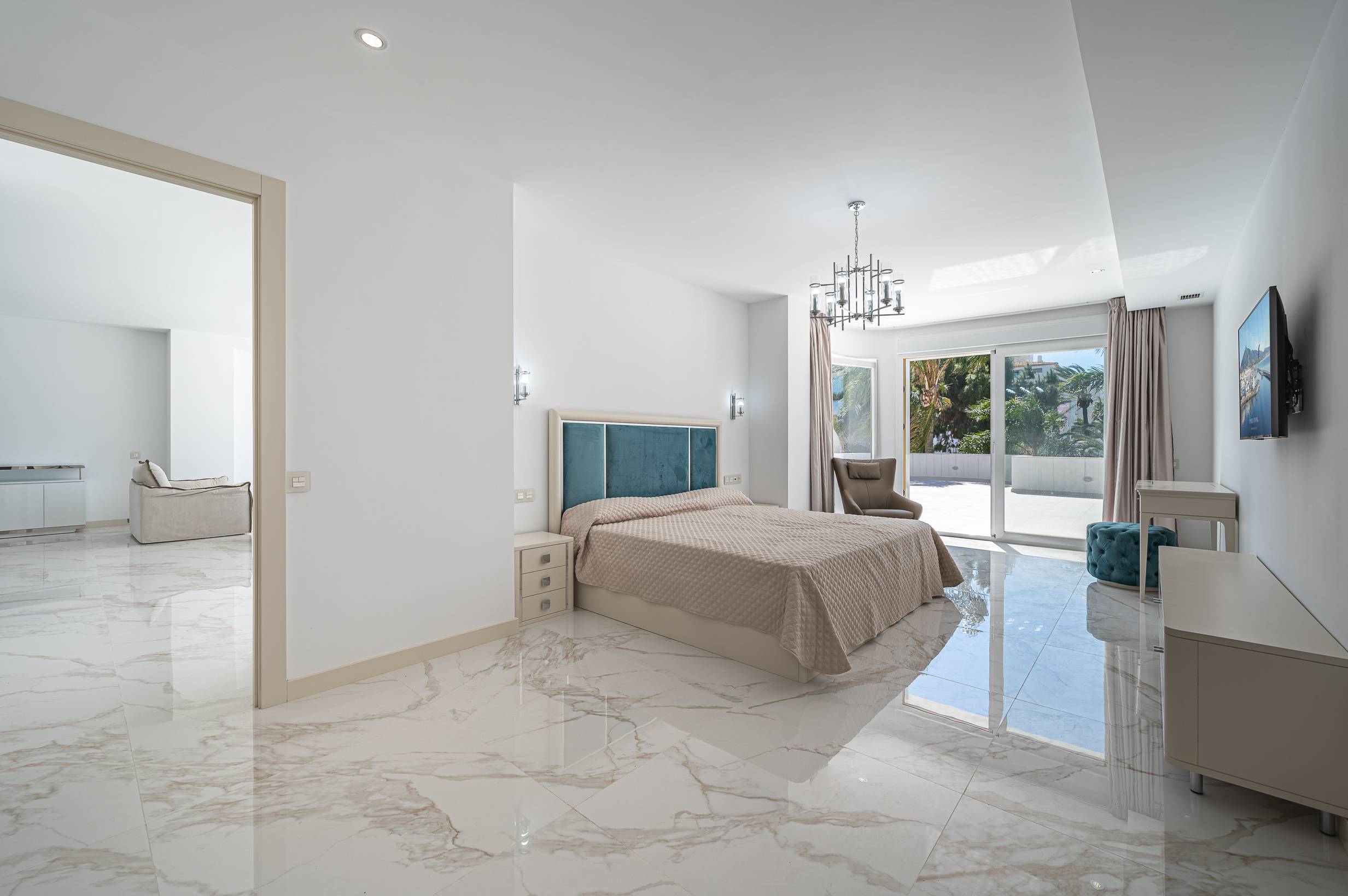 Piso de 3 Dormitorios y 3 Baños en venta en Puerto Banús, Marbella