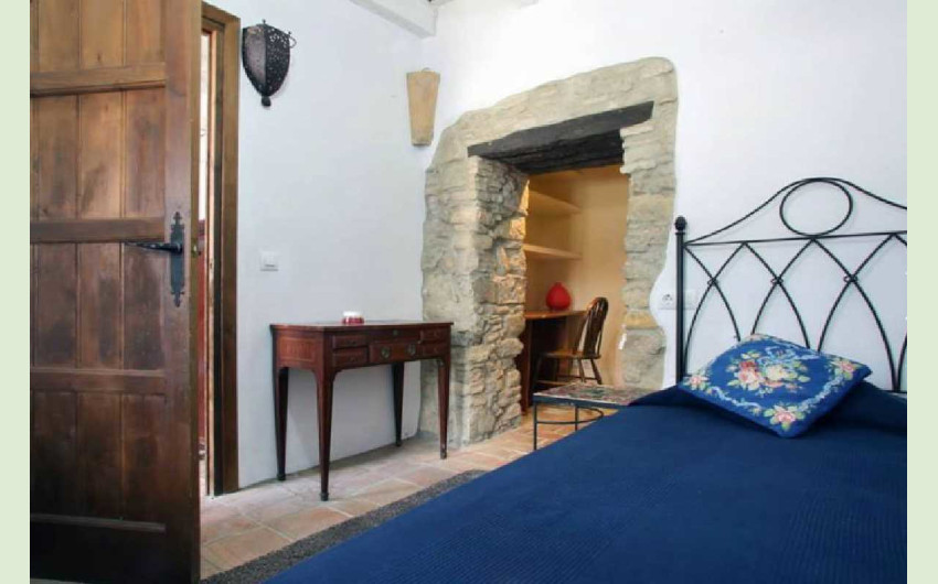 Casa Adosada de 5 Dormitorios en venta en Jimena de la Frontera