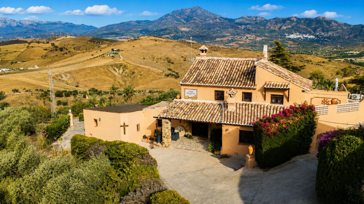 Finca de 8 Dormitorios y 8 Baños en venta en Gibralgalía
