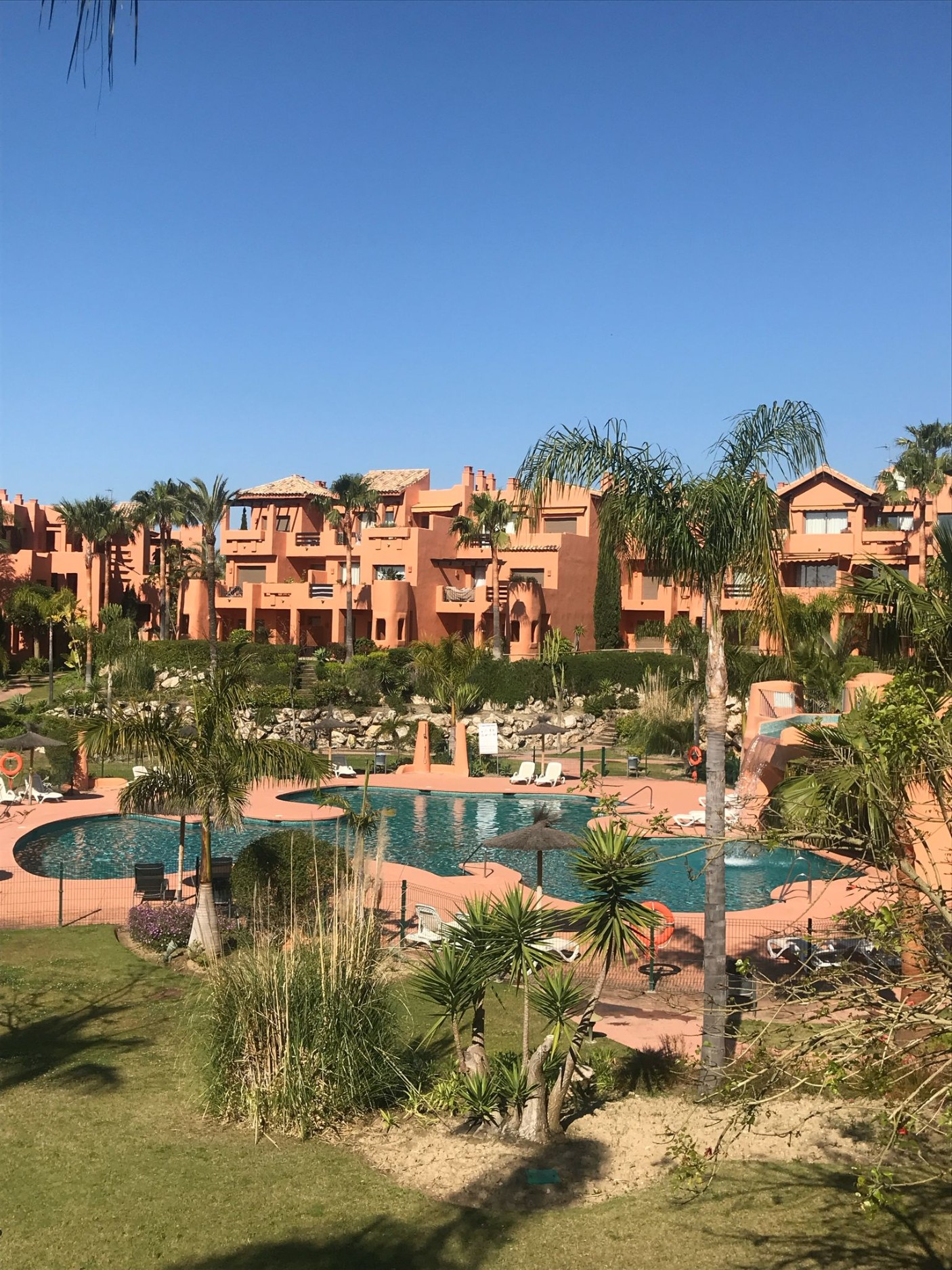 Piso de 2 Dormitorios y 2 Baños en venta en Nueva Milla de Oro, Estepona