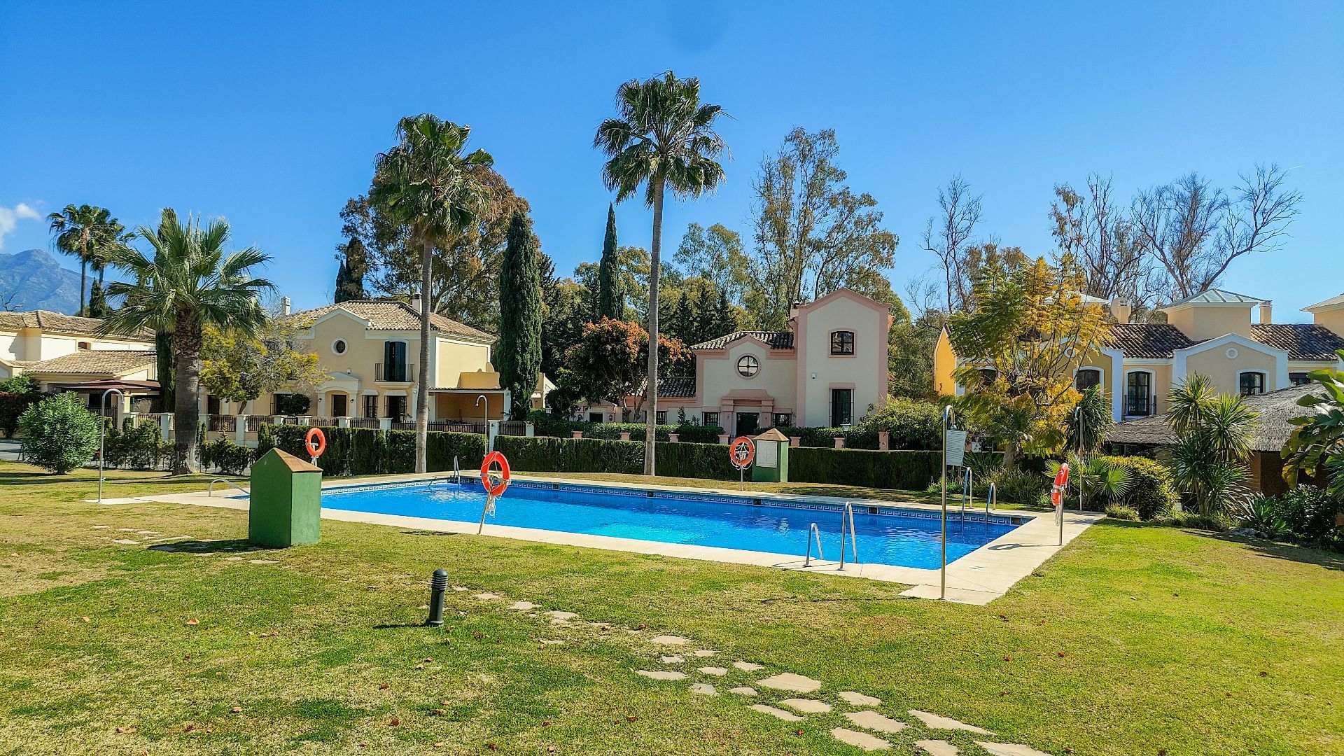 4 Bed, 4 Bath - Townhouse for Sale in San Pedro de Alcántara