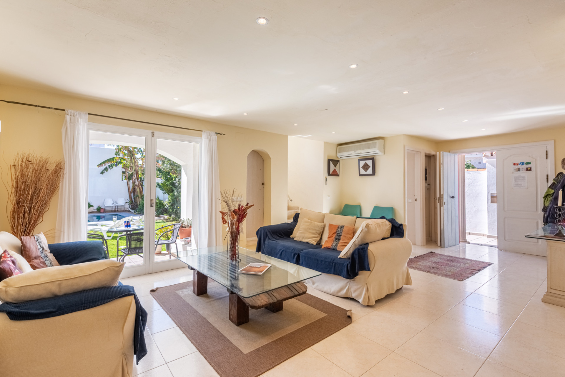 Casa de 4 Dormitorios en venta en Linda Vista, San Pedro de Alcántara