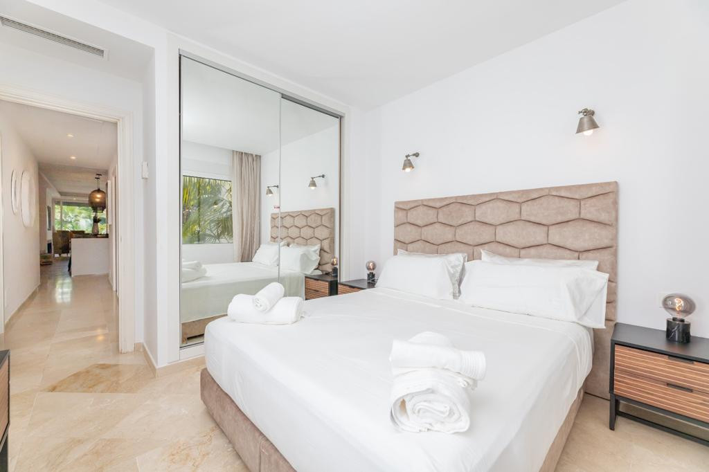 Piso de 3 Dormitorios y 3 Baños en alquiler en Cortijo Blanco, San Pedro de Alcántara