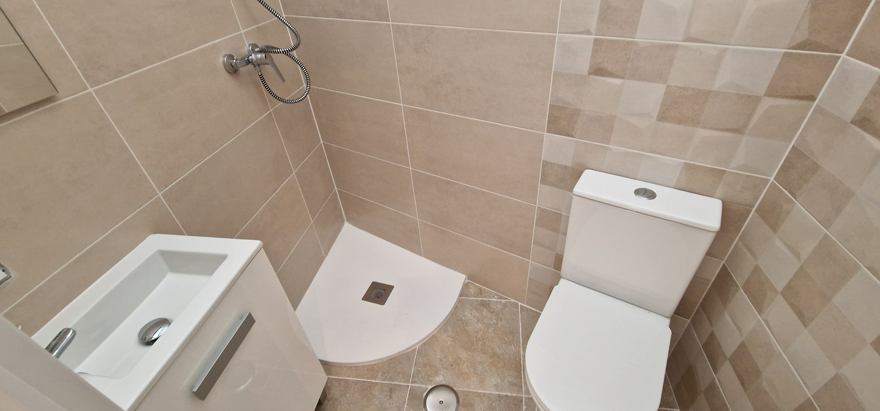 1 Bed, 1 Bath - Townhouse for Sale in Coin