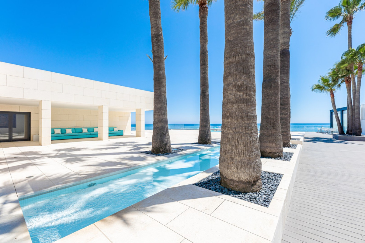 Casa de 4 Dormitorios y 7 Baños en venta en Mijas