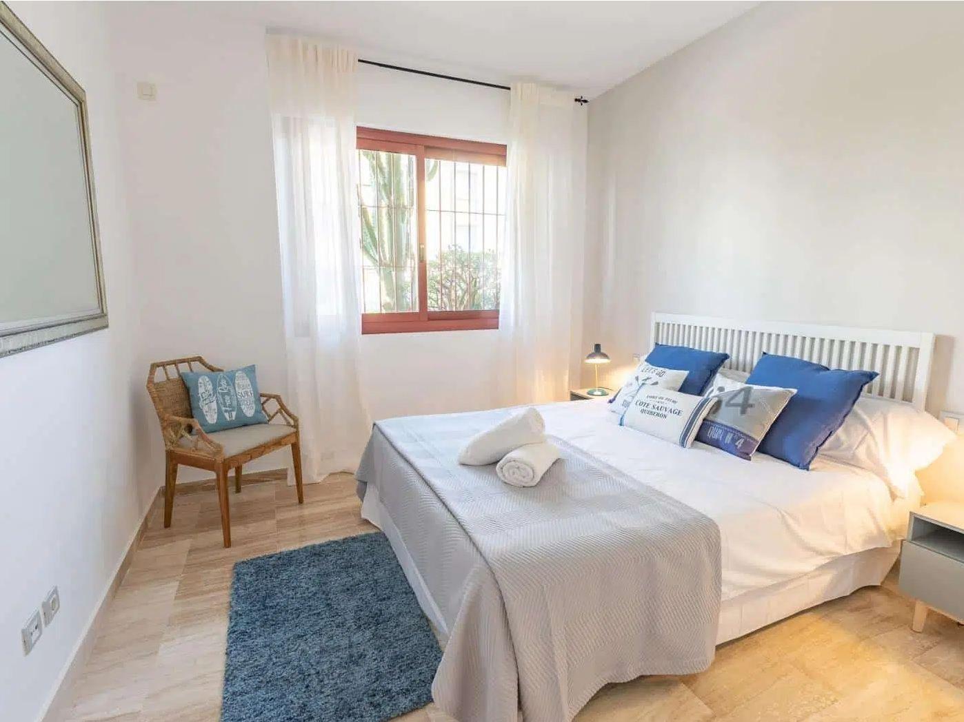 Piso de 3 Dormitorios y 2 Baños en alquiler en Nueva Andalucía