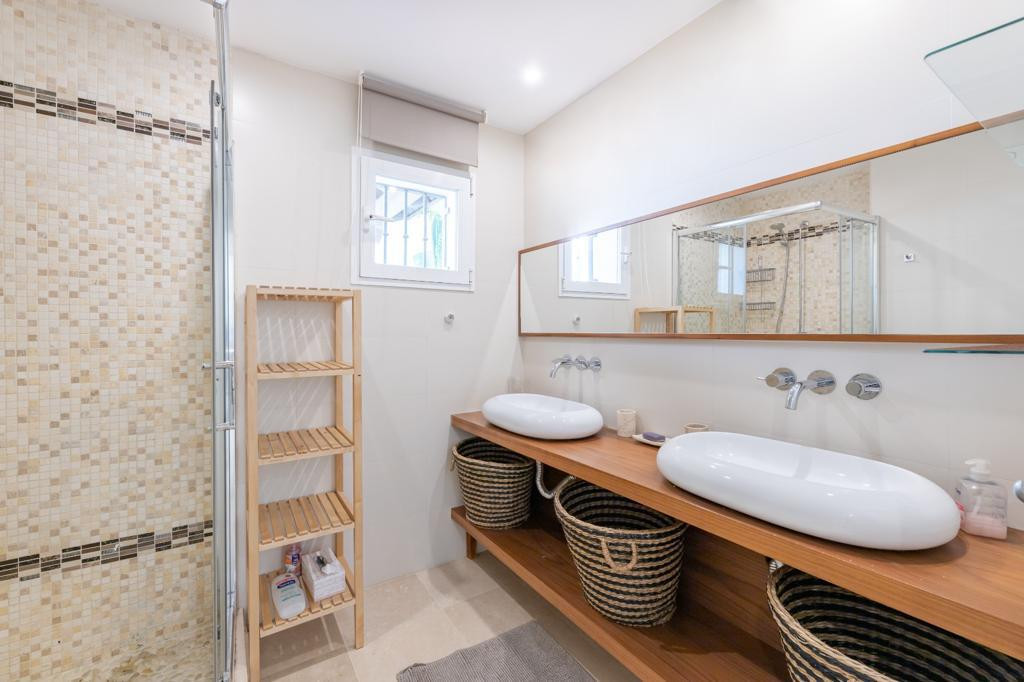 Piso de 3 Dormitorios y 3 Baños en alquiler en Cortijo Blanco, San Pedro de Alcántara