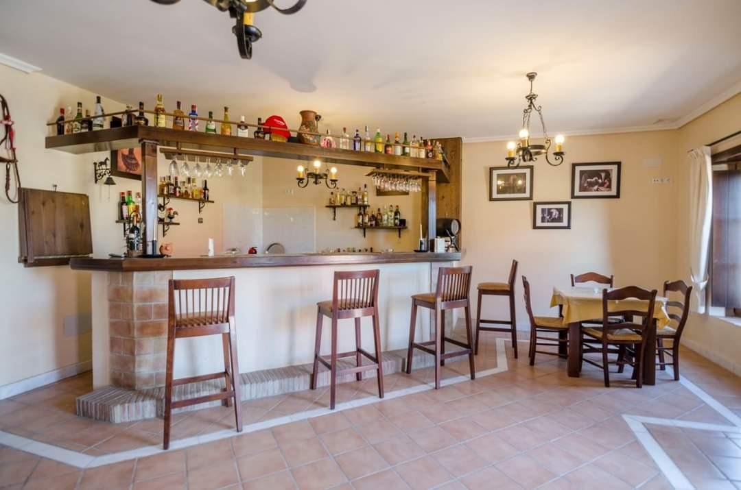 Finca de 2 Dormitorios y 2 Baños en venta en Mijas