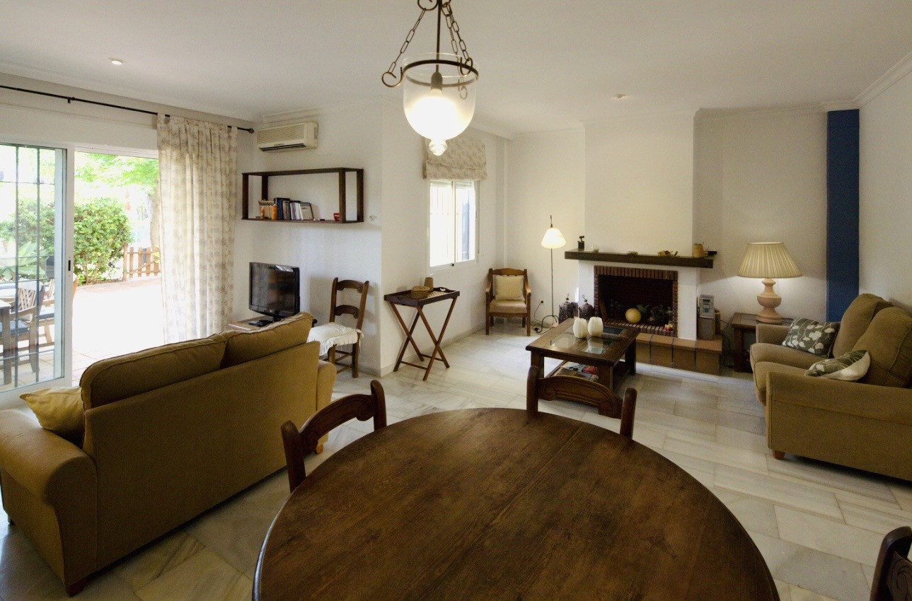 Casa de 3 Dormitorios y 2 Baños en venta en Marbella