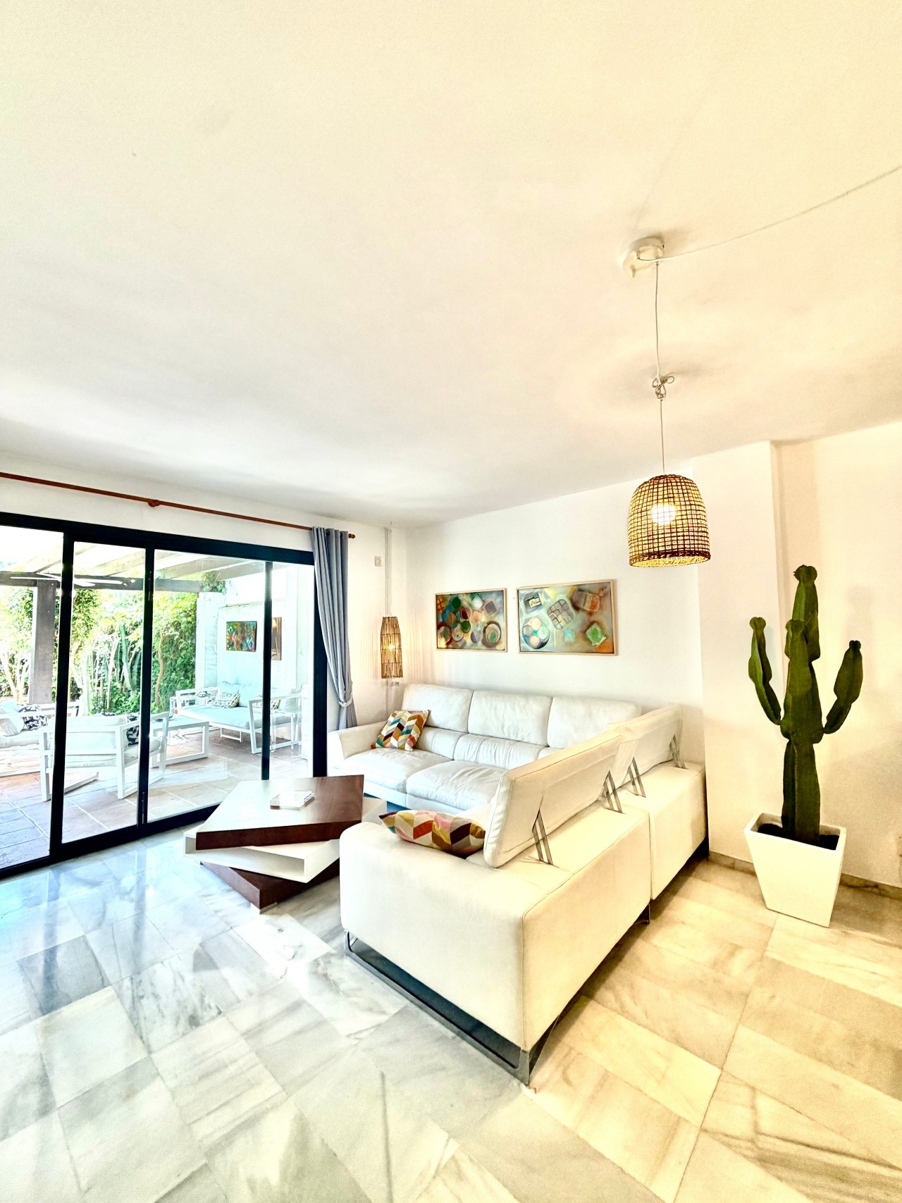 Piso de 3 Dormitorios en alquiler en Puerto Banús, Marbella