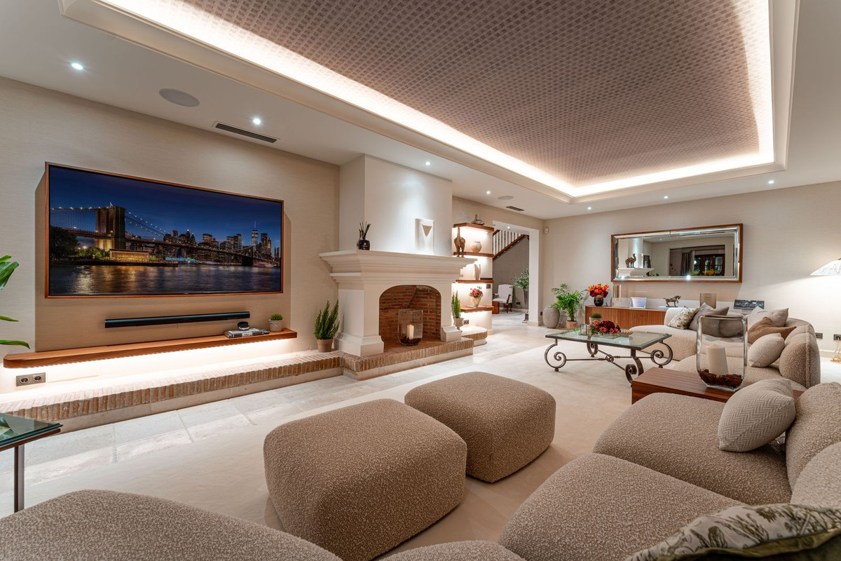 Casa de 5 Dormitorios y 7 Baños en venta en Benahavís