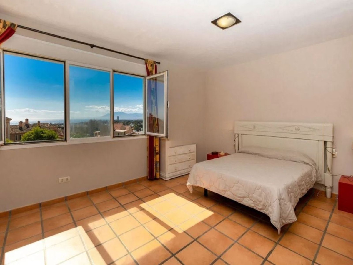 Casa Adosada de 3 Dormitorios en venta en Cabopino, Marbella