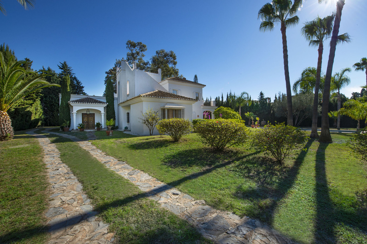 Casa de 3 Dormitorios en venta en Guadalmina Baja, San Pedro de Alcántara
