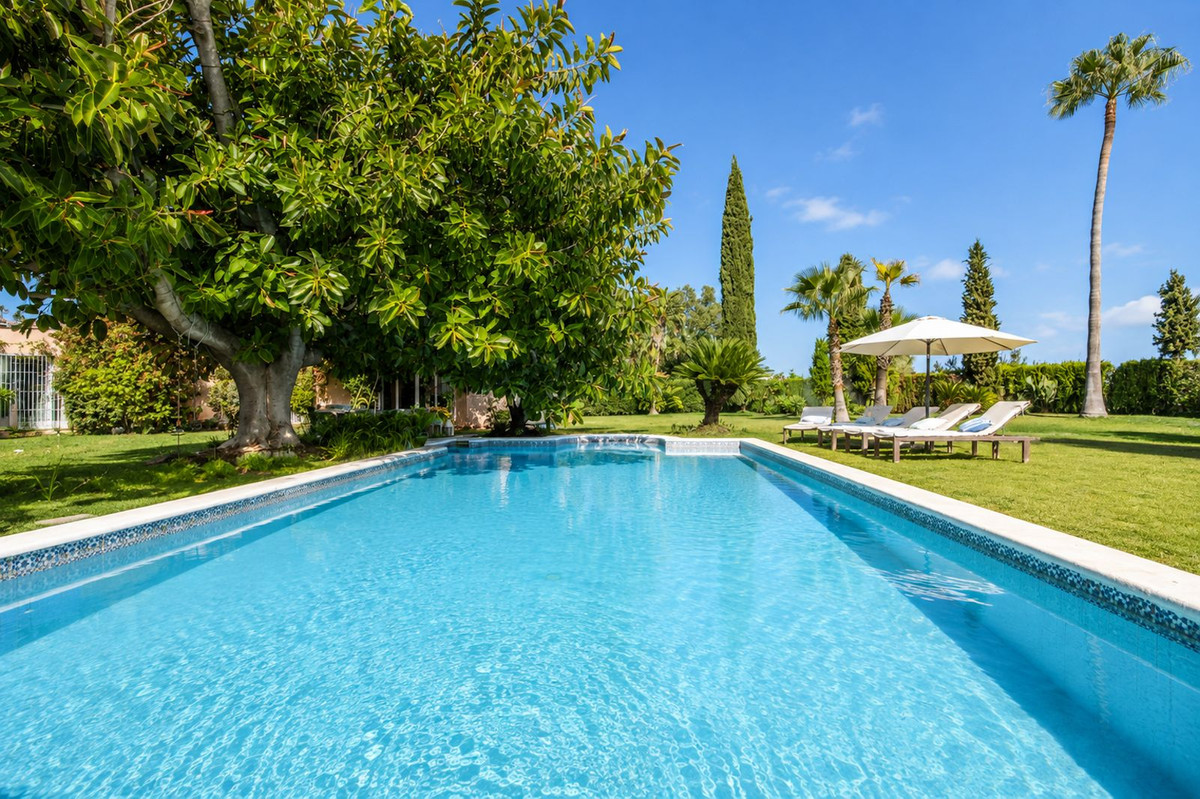 4 спални - Вила за продажба в La Quinta, Benahavis