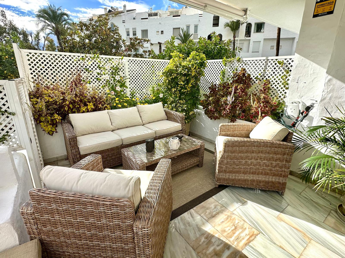 Piso de 2 Dormitorios en venta en Puerto Banús