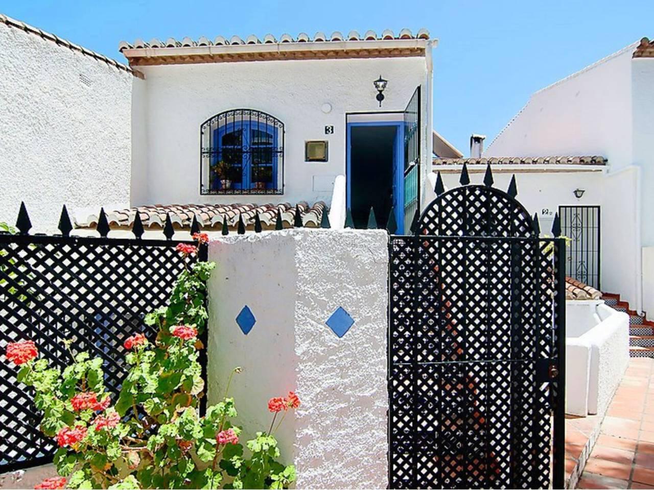 Casa Adosada de 2 Dormitorios en alquiler vacacional en Nerja