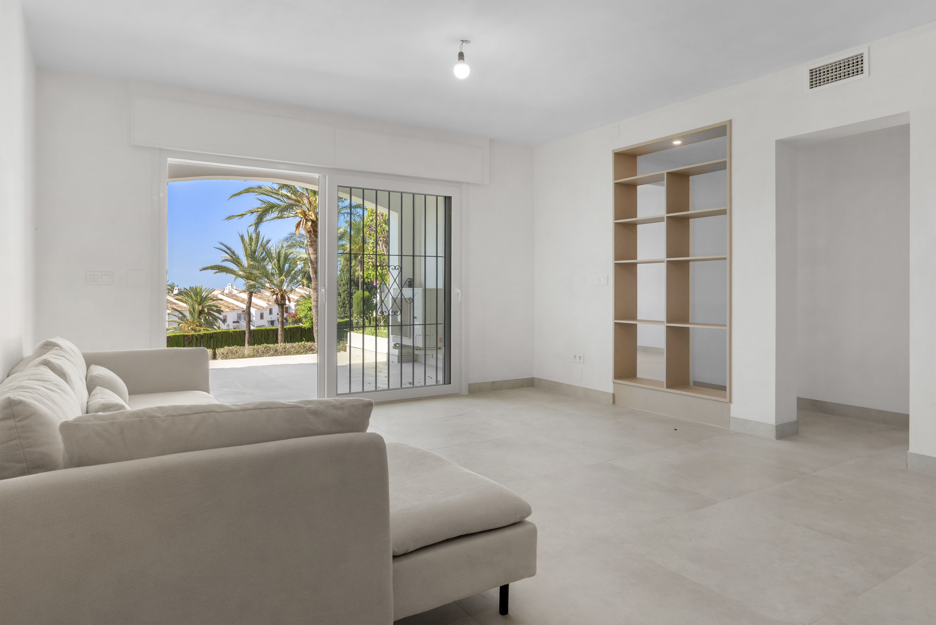 Piso de 3 Dormitorios en venta en Nueva Andalucía, Marbella