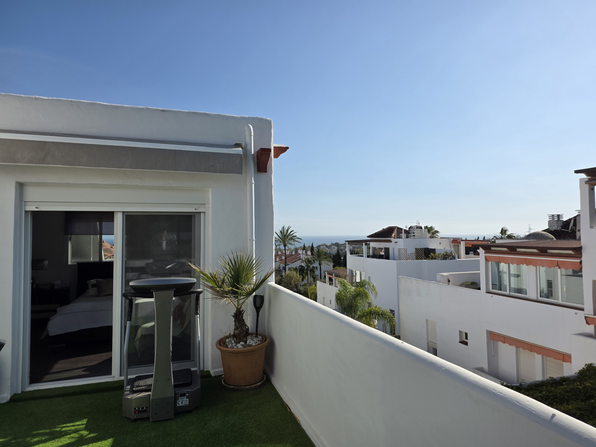 Casa Adosada de 4 Dormitorios en venta en Nagüeles, Marbella