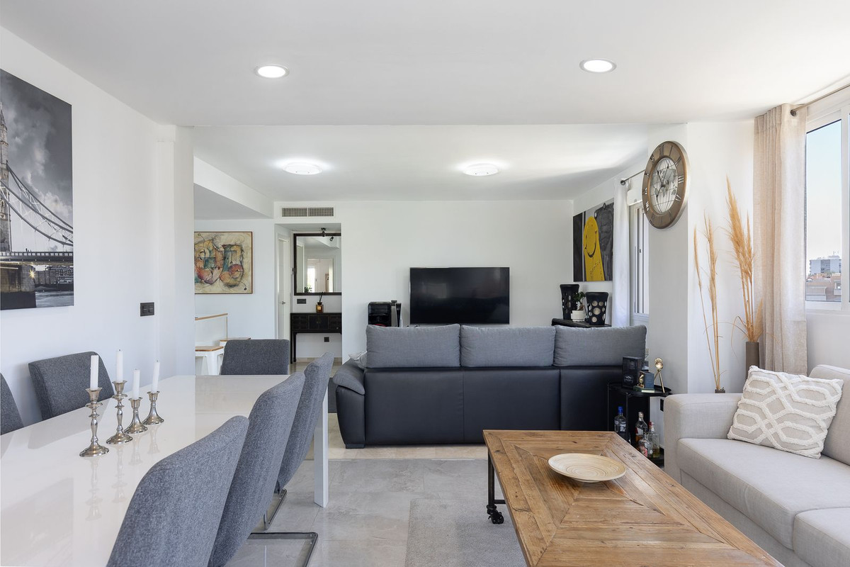 Piso de 2 Dormitorios en venta en Torremolinos