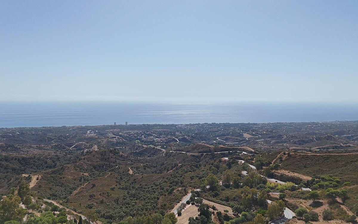 Terreno en venta en La Mairena, Marbella