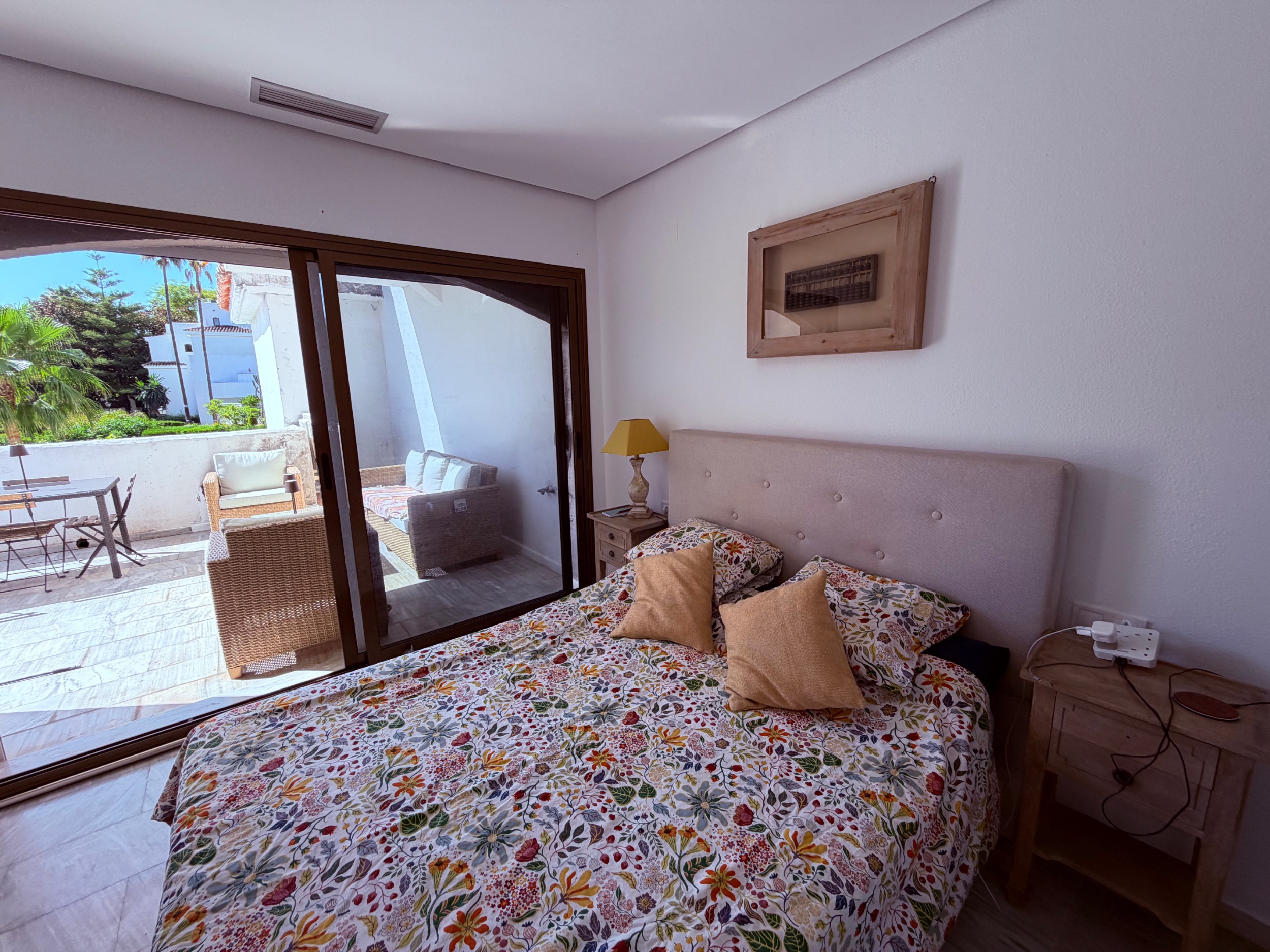 Piso de 3 Dormitorios y 2 Baños en venta en Marbella