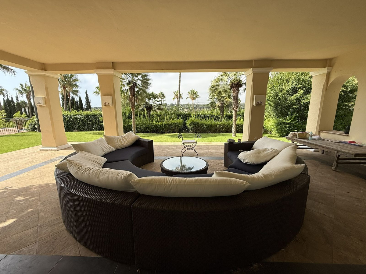 Casa de 5 Dormitorios y 6 Baños en venta en Sotogrande Alto