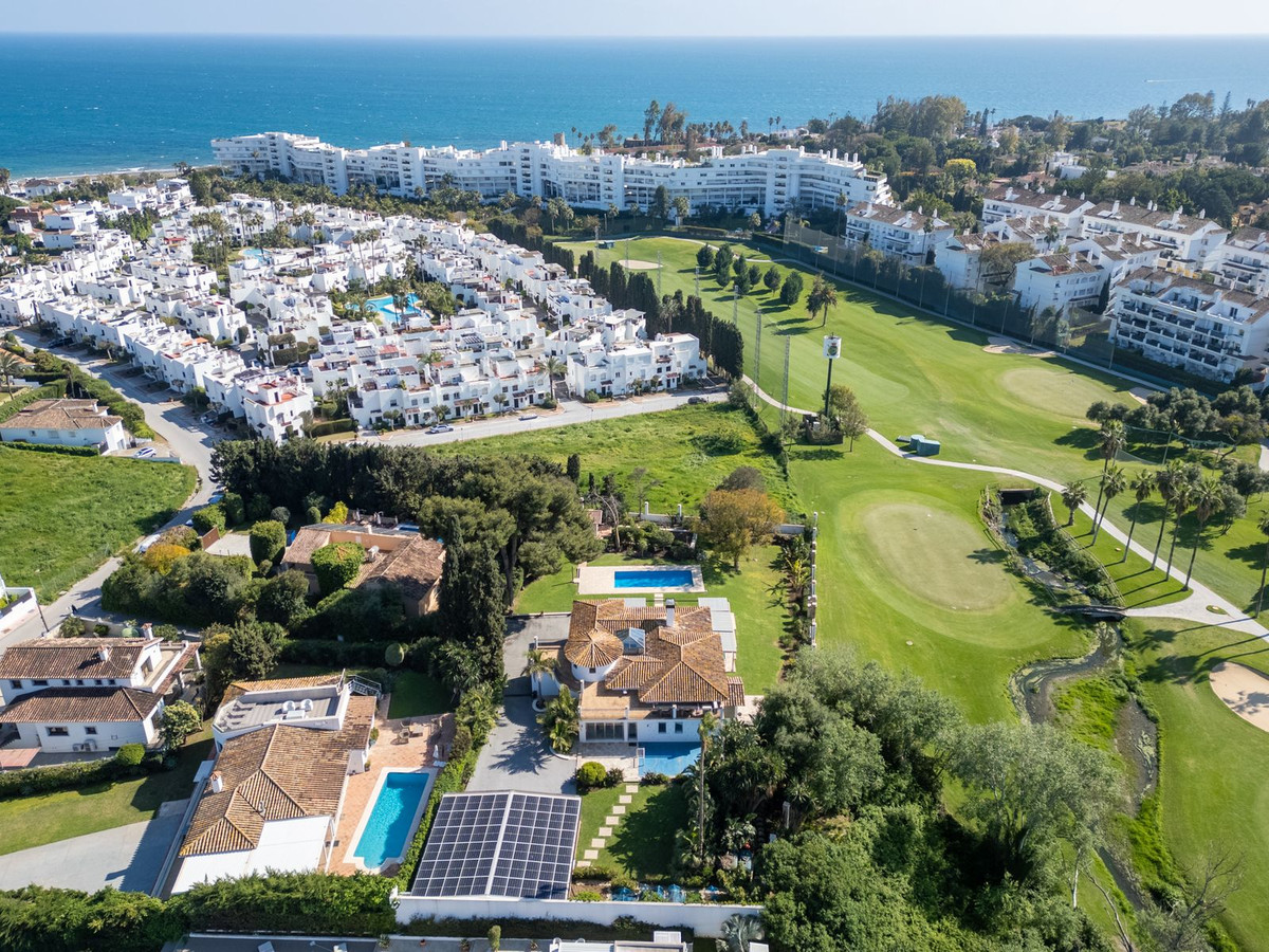 4 спални - Вила за продажба в San Pedro de Alcántara