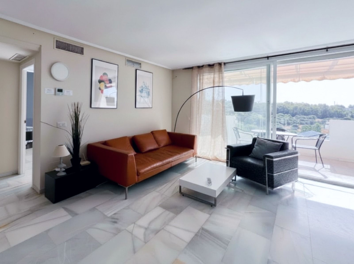 Ático de 3 Dormitorios en venta en Estepona
