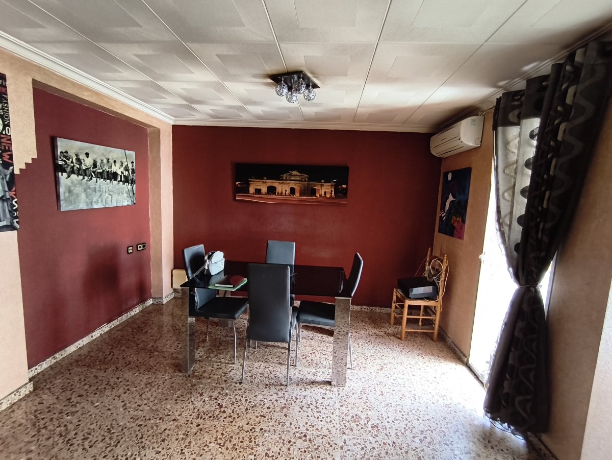 3 спални, 2 бани - Вила за продажба в Sueca