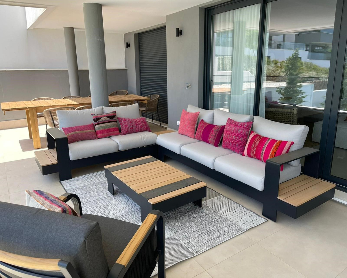 Piso de 4 Dormitorios y 3 Baños en venta en Estepona