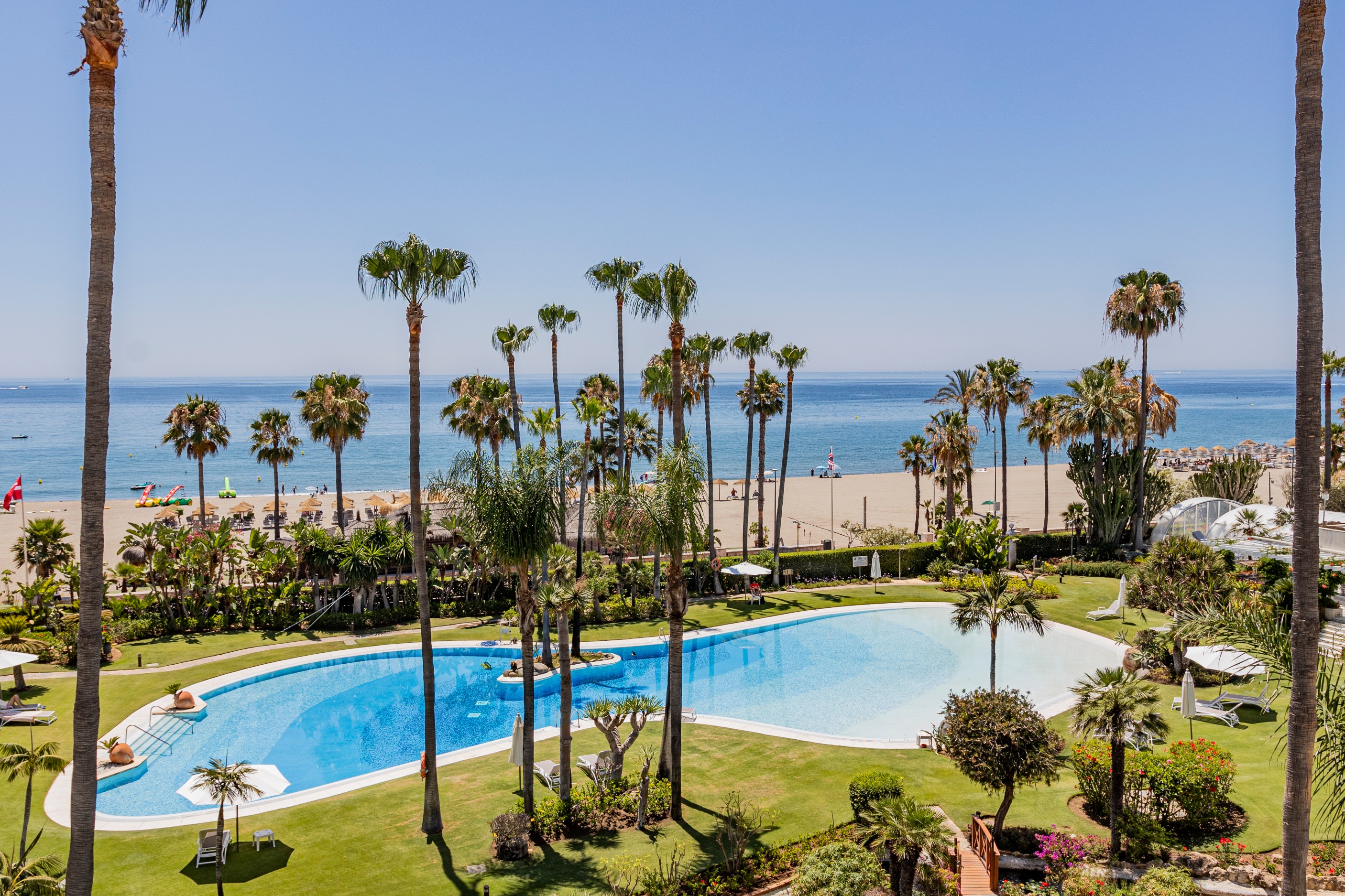 3 Bed, 4 Bath - Penthouse for Sale in Puerto Banus, Marbella