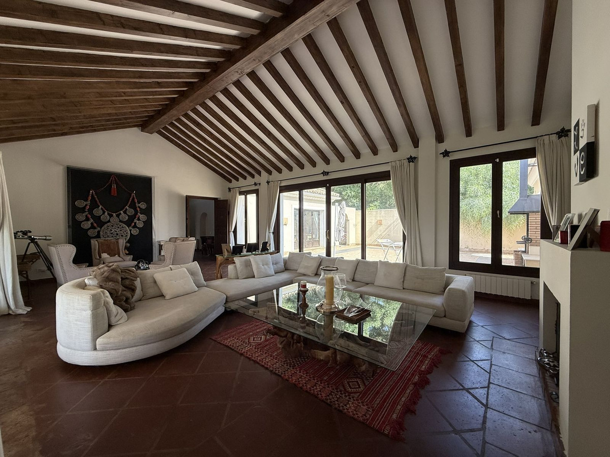 Casa de 5 Dormitorios y 6 Baños en venta en Sotogrande Alto