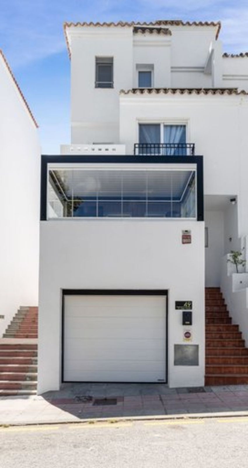Casa Adosada de 4 Dormitorios y 3 Baños en venta en Estepona