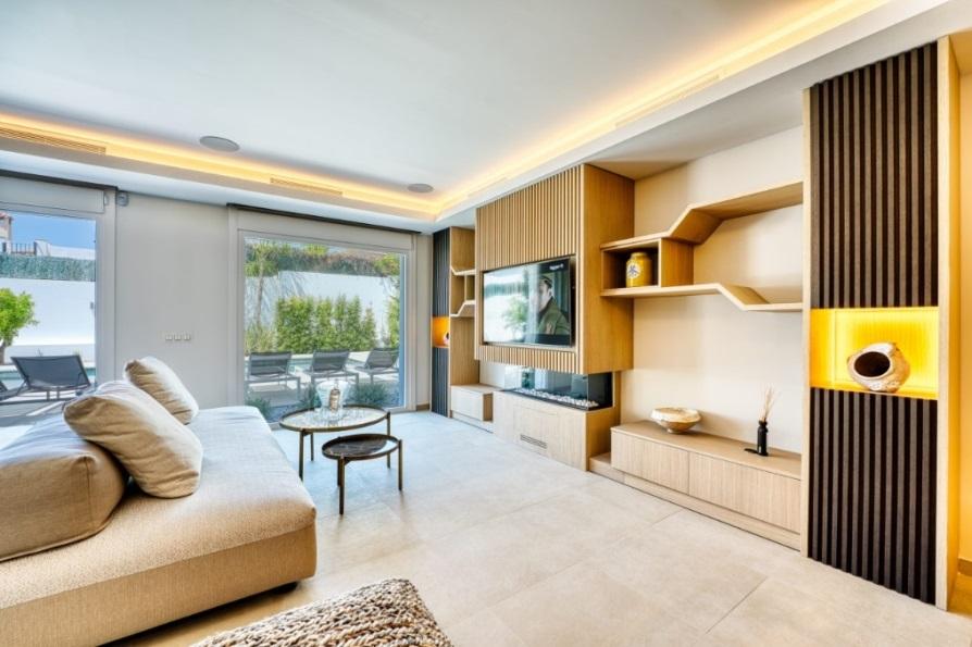 Casa de 6 Dormitorios y 7 Baños en alquiler vacacional en Nueva Andalucía, Marbella