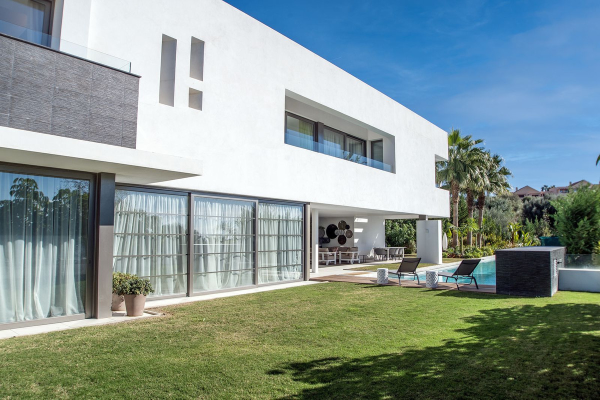Casa de 5 Dormitorios y 5 Baños en venta en Benahavís
