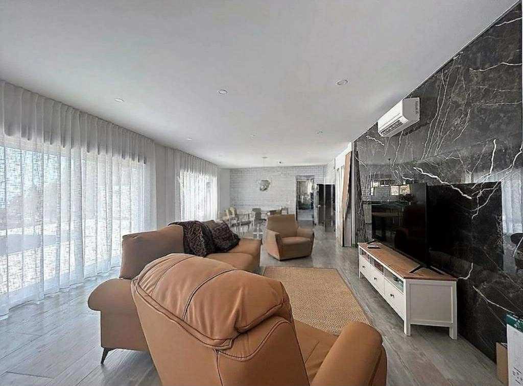Casa de 3 Dormitorios y 2 Baños en alquiler en Algarrobo