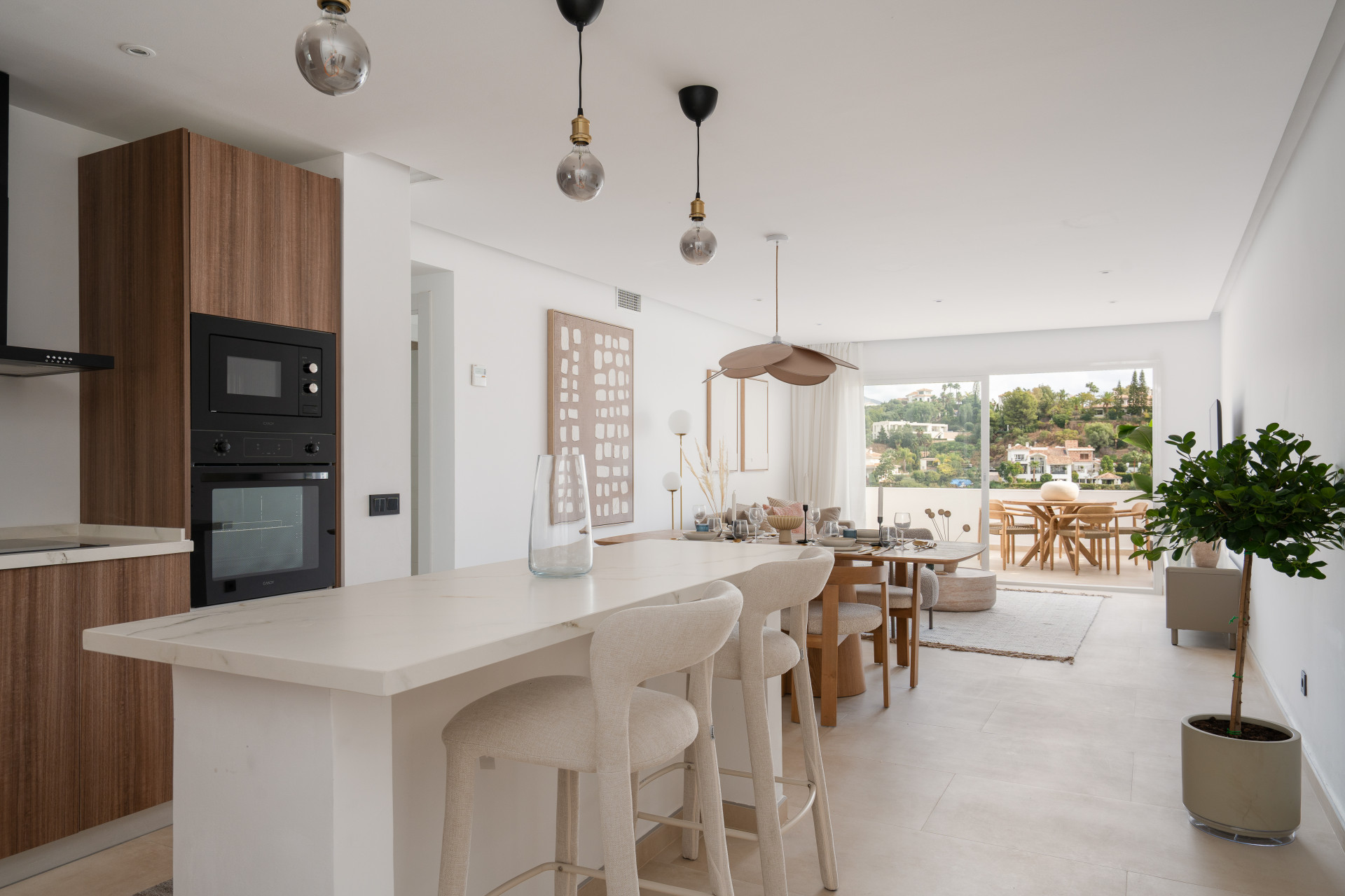 Piso de 2 Dormitorios y 2 Baños en venta en La Quinta, Benahavís