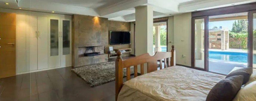 Casa de 3 Dormitorios y 4 Baños en alquiler en Marbella Centro