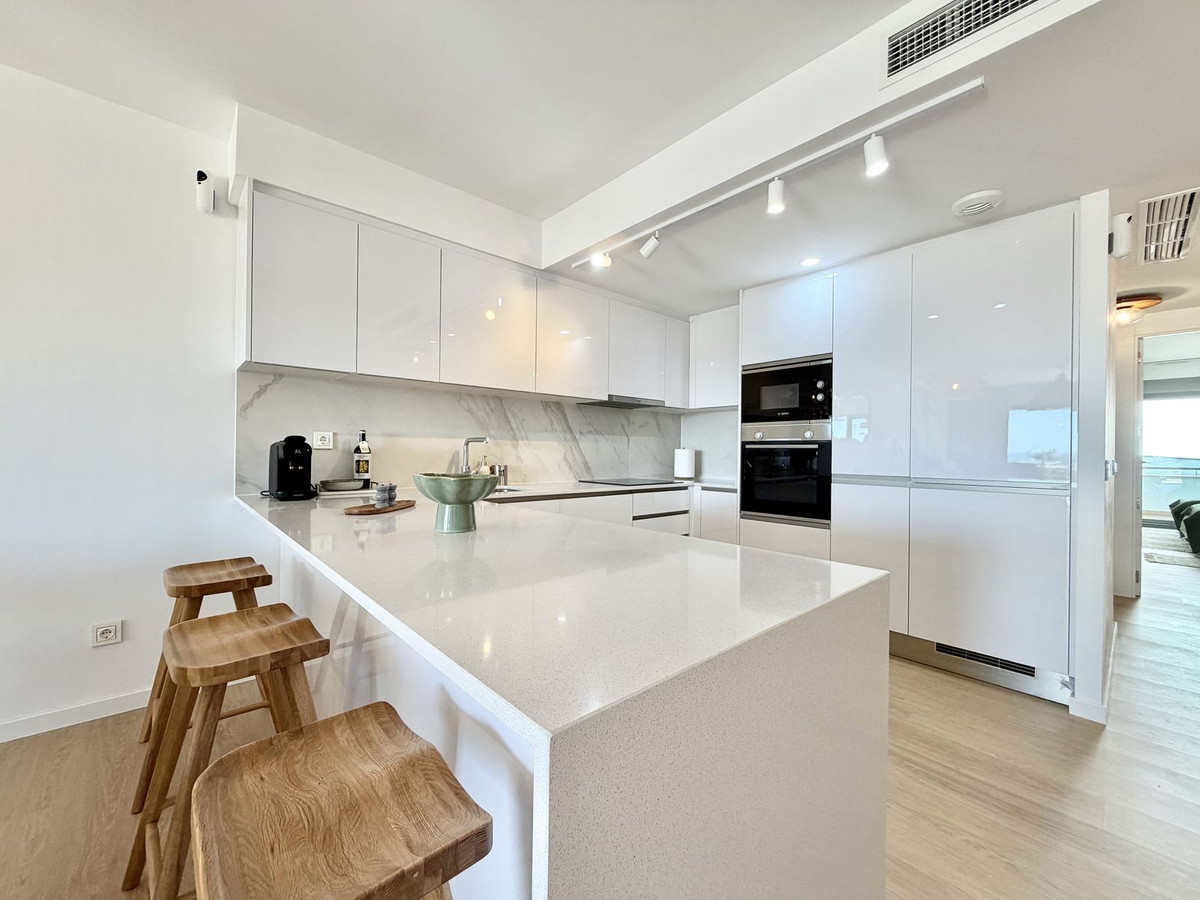 3 Bed, 2 Bath - Apartment for Sale in Estepona