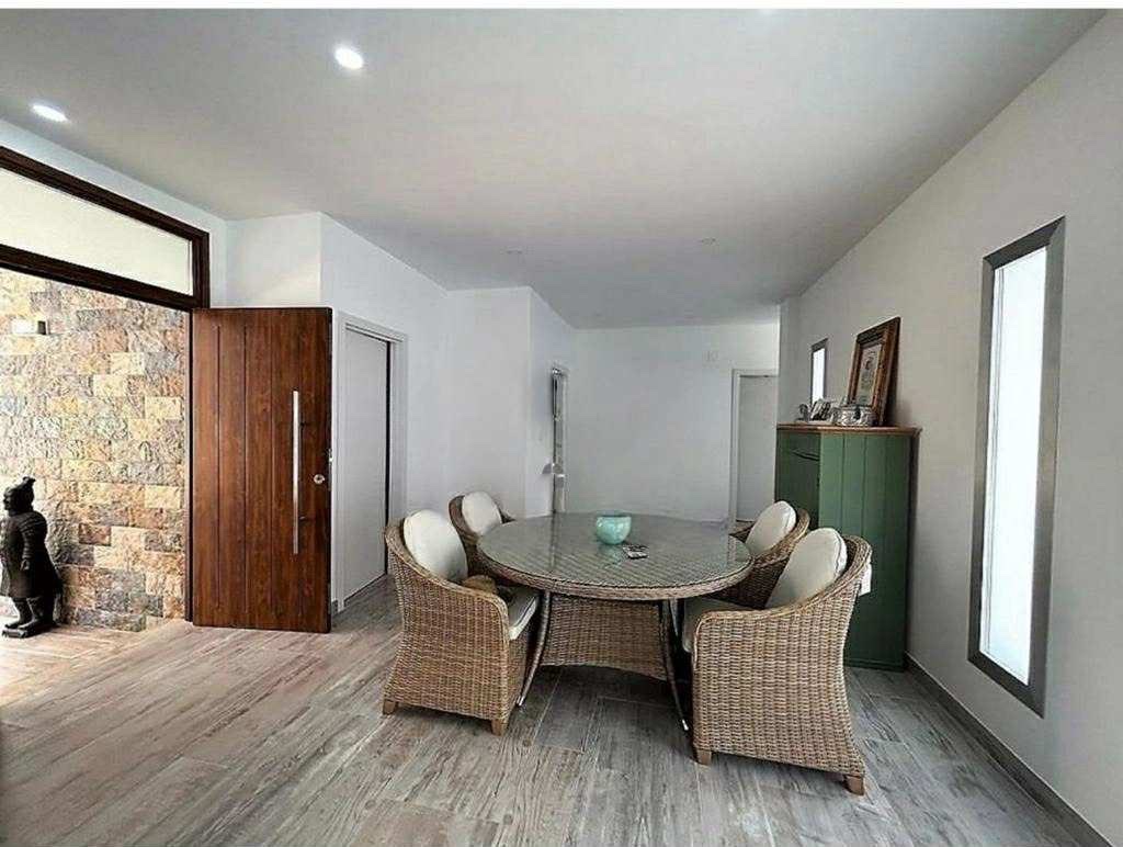 Casa de 3 Dormitorios y 2 Baños en alquiler en Algarrobo
