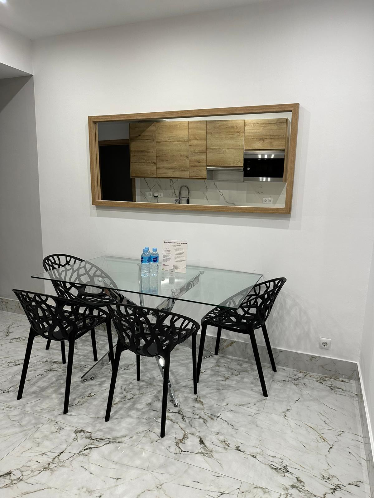 Piso de 2 Dormitorios y 2 Baños en alquiler vacacional en Puerto Banús, Marbella