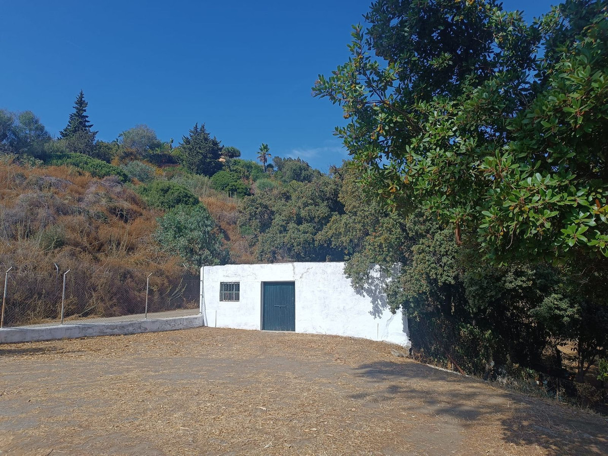 1 Bed - Country House for Sale in Estepona