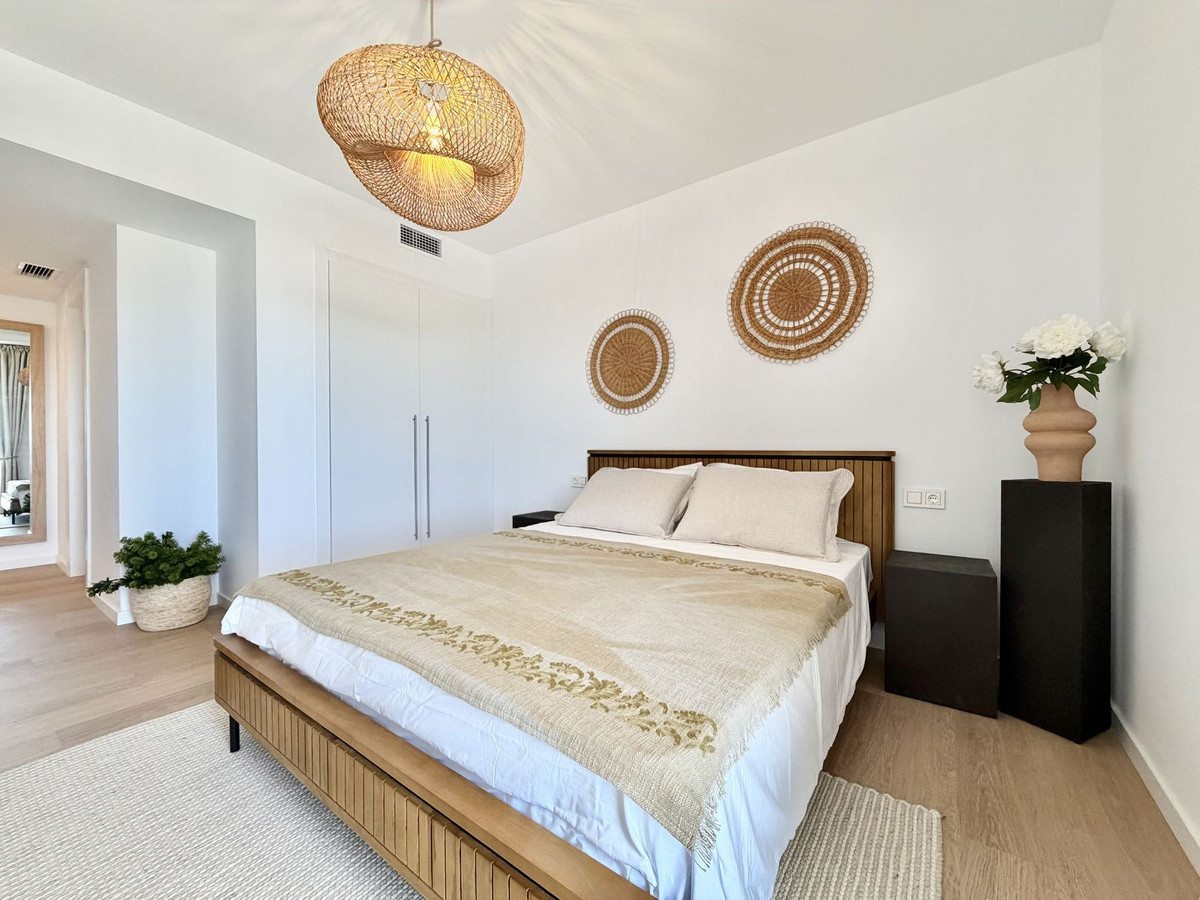 3 Bed, 2 Bath - Apartment for Sale in Estepona