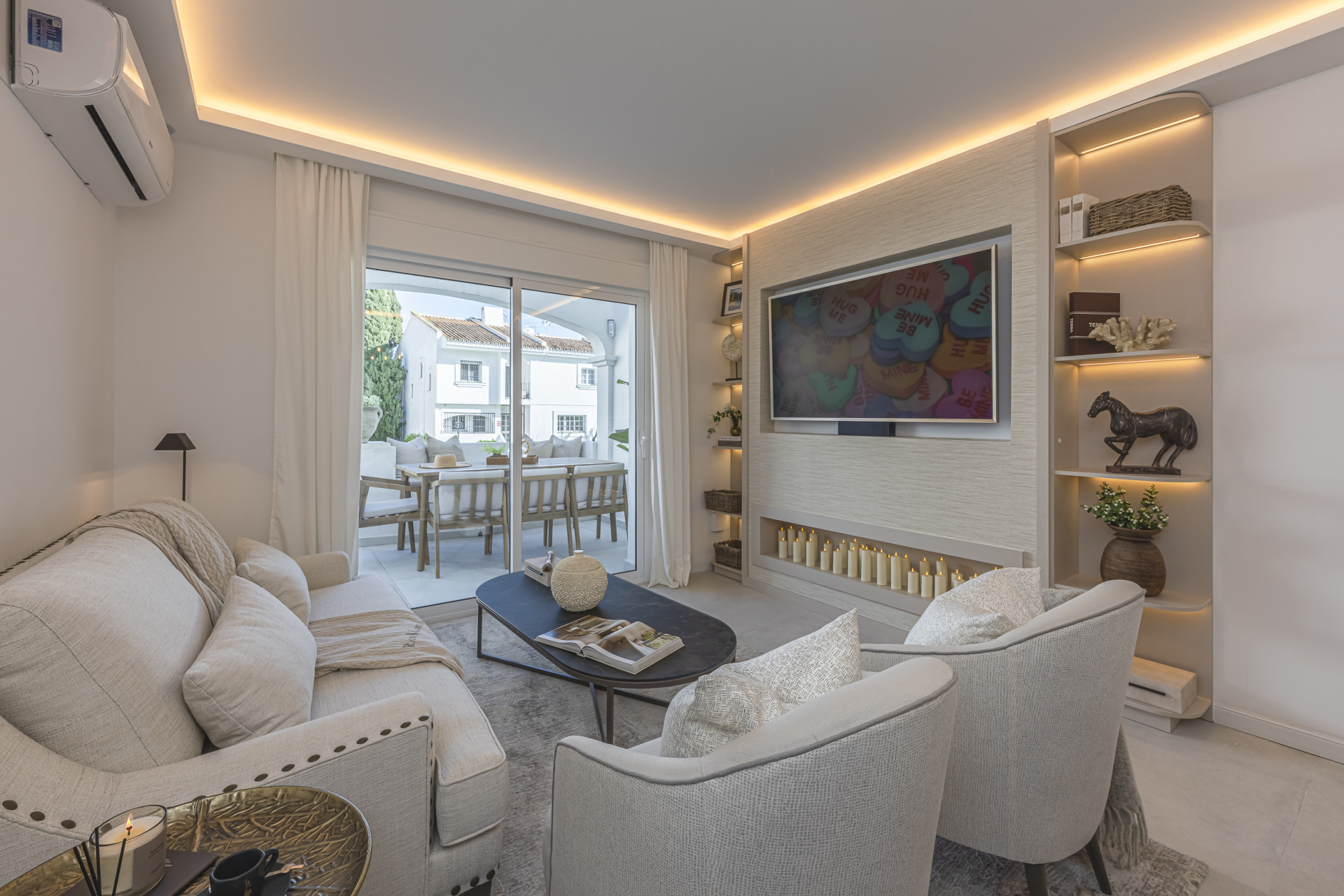 Casa Adosada de 4 Dormitorios y 4 Baños en venta en Nueva Andalucía, Marbella