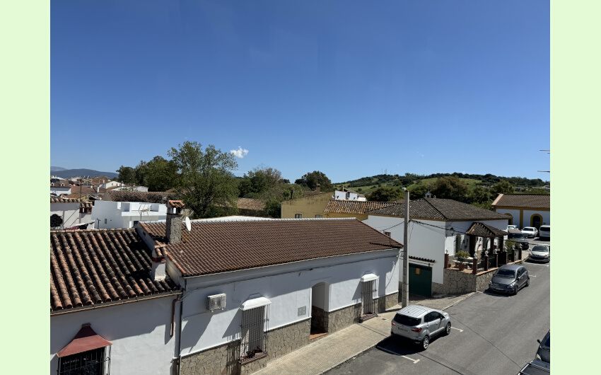 Piso de 3 Dormitorios en venta en Jimena de la Frontera