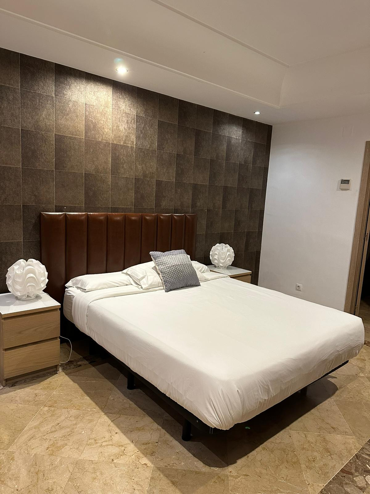 Piso de 2 Dormitorios y 2 Baños en alquiler vacacional en Puerto Banús, Marbella