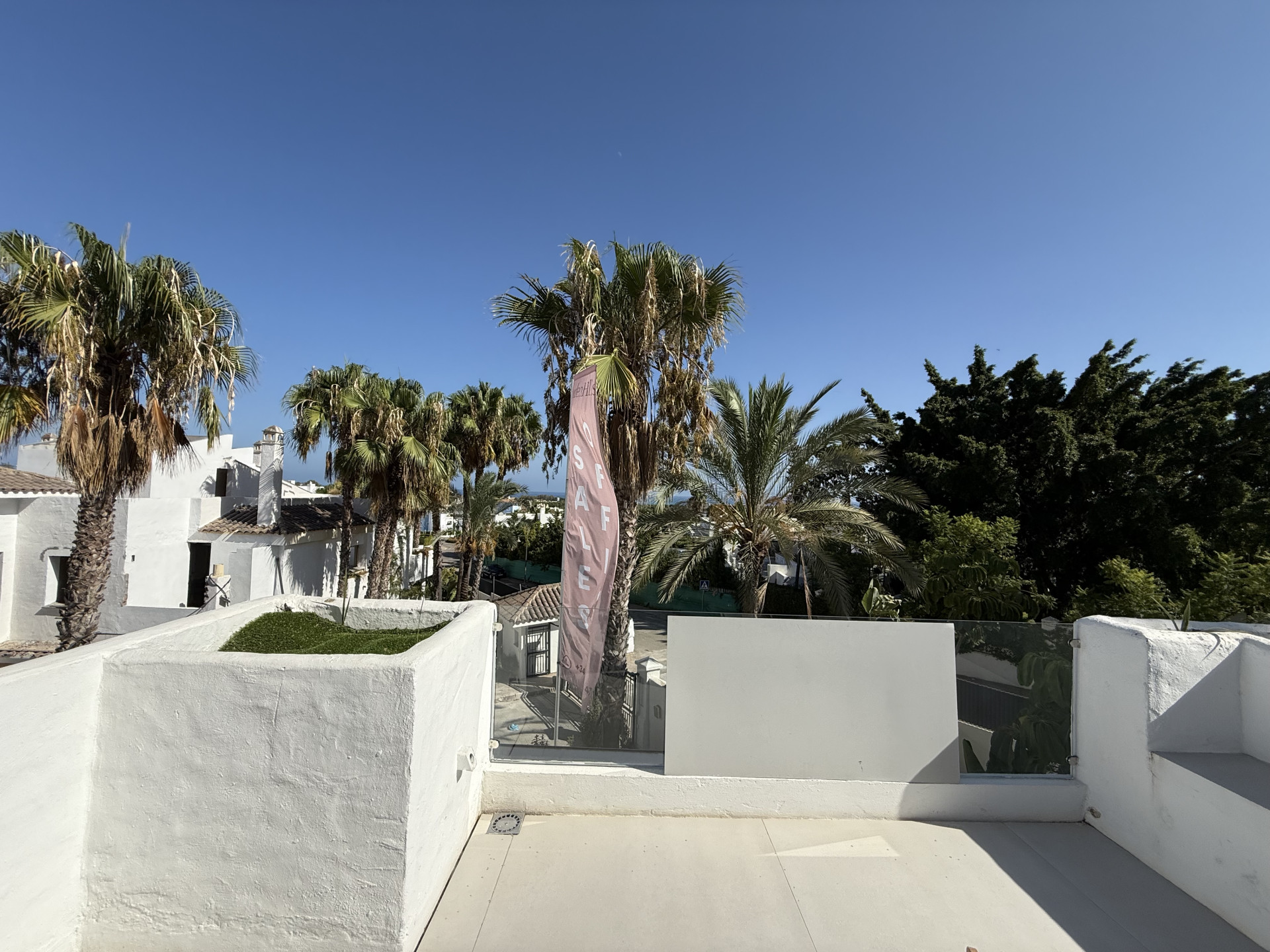 Ático de 3 Dormitorios y 3 Baños en venta en Cancelada, Estepona