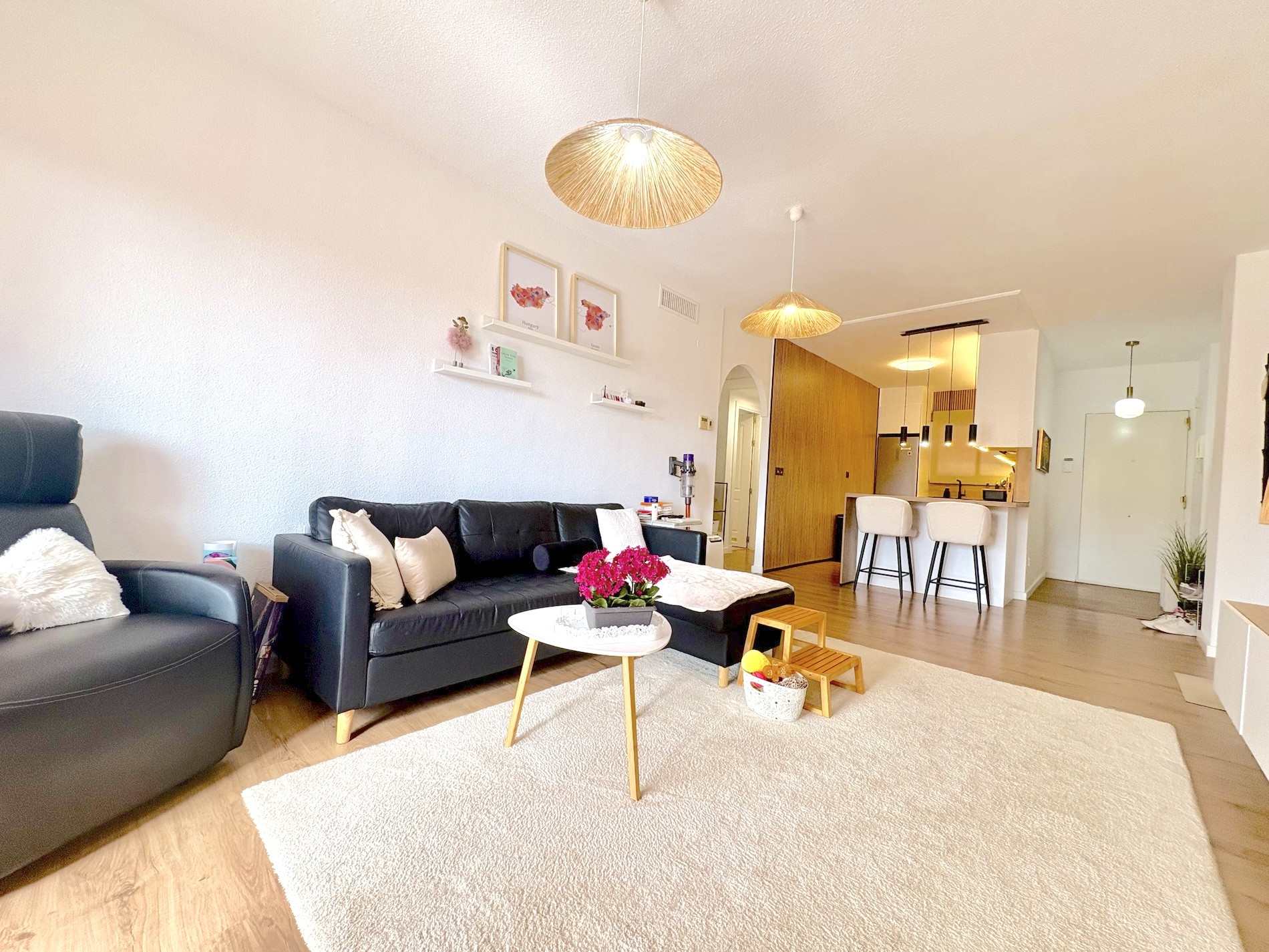 2 спални - Апартамент за продажба в Las Chapas, Marbella