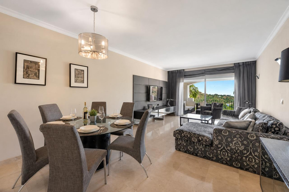 Piso de 3 Dormitorios y 2 Baños en venta en Benahavís