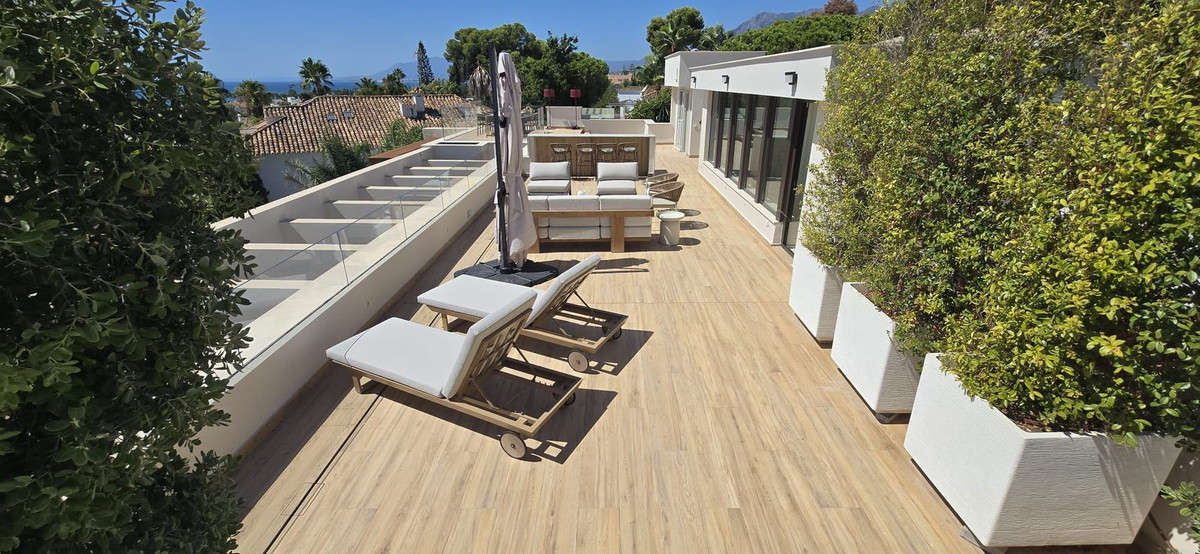 5 кровать 6 ванна Вилла для продажи в Los Monteros, Marbella